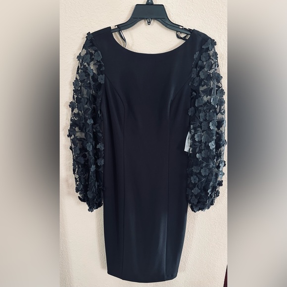 Dress - Picture 2 of 4